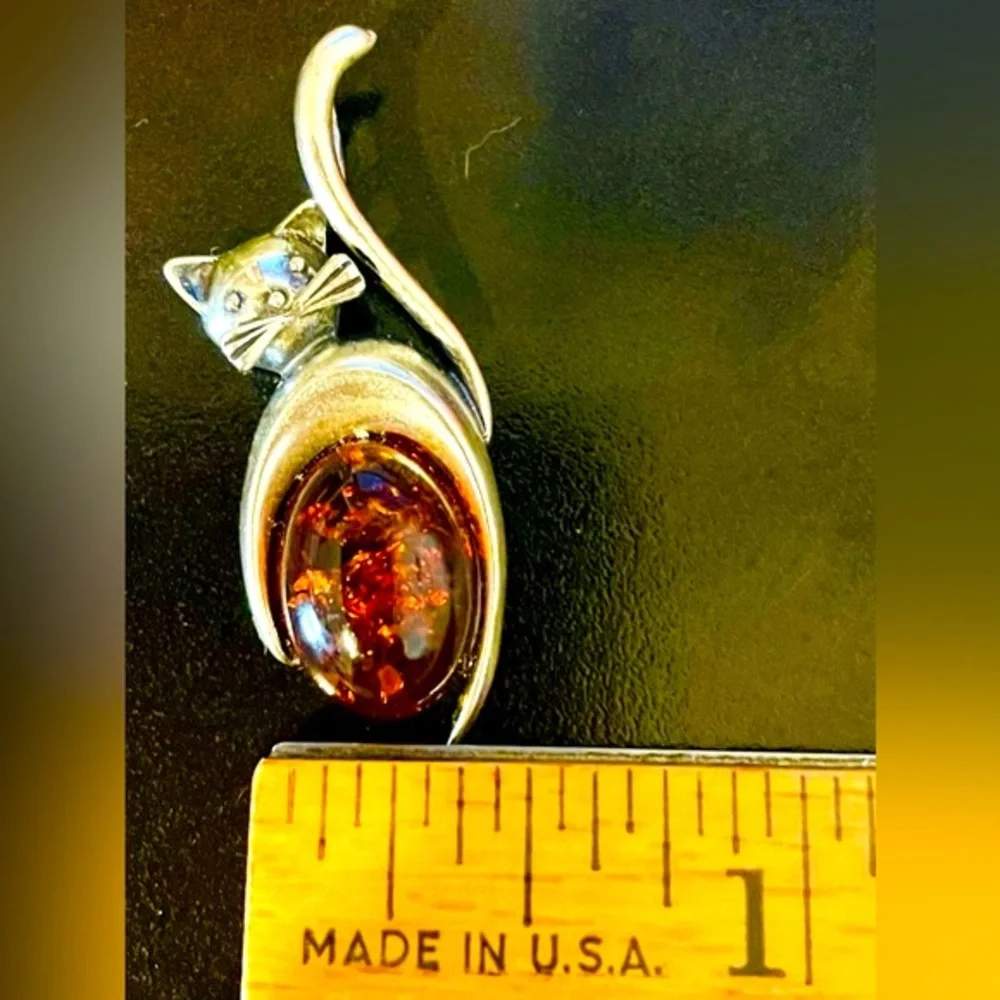 Baltic Amber and Sterling Silver 925 Cat Pendant - Picture 10 of 11